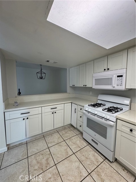 Detail Gallery Image 5 of 37 For 68711 Cedar Rd, Cathedral City,  CA 92234 - 3 Beds | 2 Baths