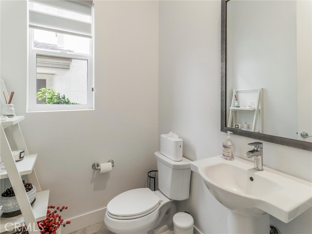 Detail Gallery Image 3 of 43 For 20725 W Liana Ct, Porter Ranch,  CA 91326 - 5 Beds | 5/1 Baths