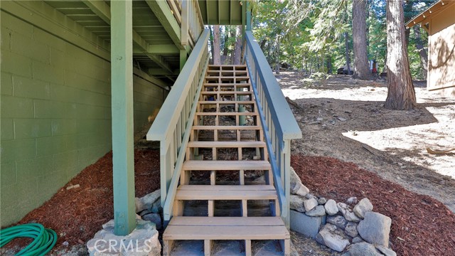 Detail Gallery Image 5 of 60 For 325 Cedarbrook Dr, Twin Peaks,  CA 92391 - 3 Beds | 2/1 Baths