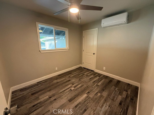 https://media.crmls.org/medias/7ac94fec-0453-417d-988f-32805affd463.jpg?preset=X-Large