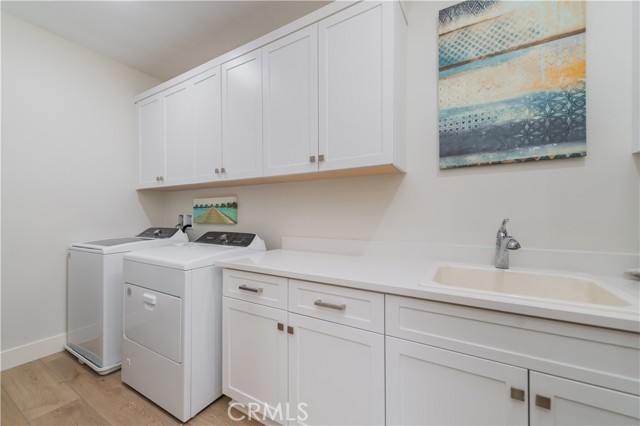 53 Lunar, Irvine CA: https://media.crmls.org/medias/7ac98d94-baf5-4d69-8c9d-1c7d4960ad77.jpg