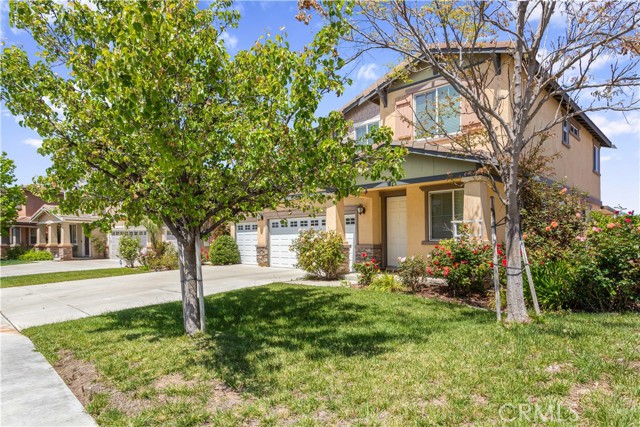 Detail Gallery Image 2 of 33 For 29338 Fall River Ln, Menifee,  CA 92584 - 4 Beds | 2/1 Baths