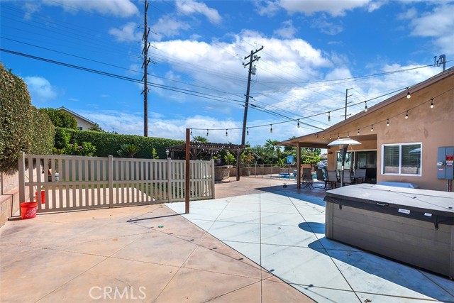 1006 W Dorothy Drive, Brea CA: https://media.crmls.org/medias/7aca8e37-f22c-4b77-89c9-946d7c1a00a4.jpg