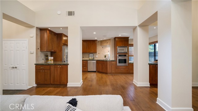 Detail Gallery Image 17 of 39 For 57 Pinewood, Irvine,  CA 92604 - 2 Beds | 2 Baths