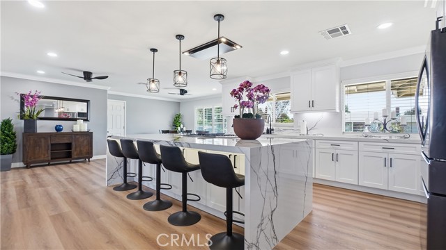 Detail Gallery Image 12 of 32 For 11179 Pala, Jurupa Valley,  CA 91752 - 5 Beds | 4 Baths