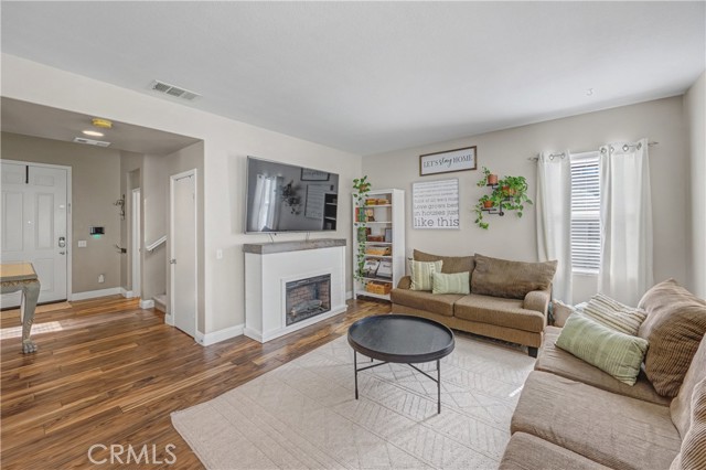 Detail Gallery Image 12 of 34 For 115 Festive Ct, Beaumont,  CA 92223 - 3 Beds | 2/1 Baths