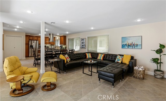 617 Iris Avenue B, Corona Del Mar (newport Beach), CA, 92625 617 Iris Avenue B, Corona Del Mar (newport Beach), CA, 92625