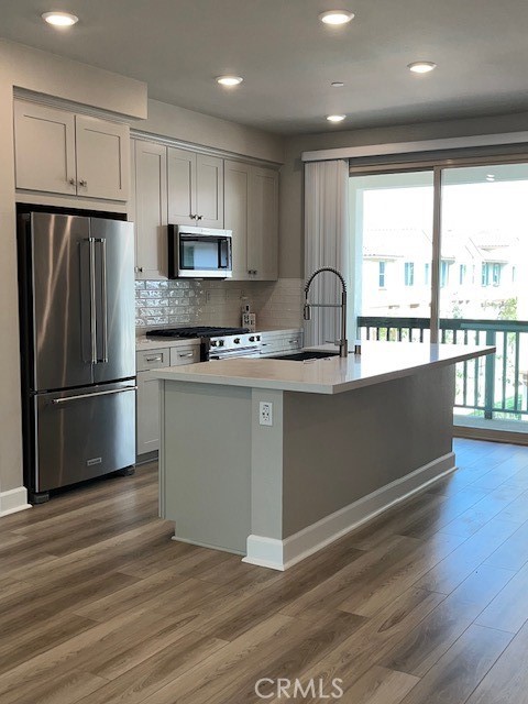 7256 Highwater Dr, Huntington Beach CA: https://media.crmls.org/medias/7ace77c5-70f8-486a-9e8b-2bcf96f8235e.jpg