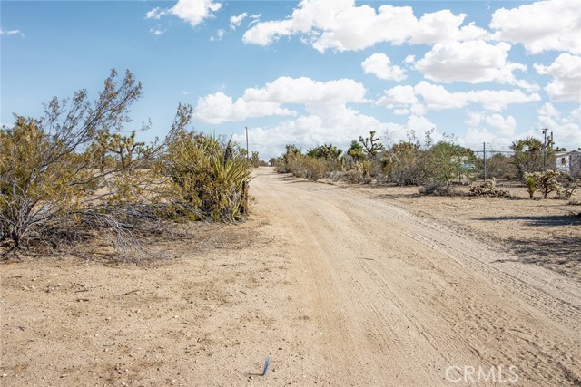 5292 Marvin Drive, Yucca Valley CA: https://media.crmls.org/medias/7acec688-423e-4ff1-8faf-2907c660cf70.jpg