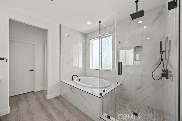 Detail Gallery Image 15 of 27 For 16765 La Bella Villa, Riverside,  CA 92503 - 5 Beds | 3 Baths