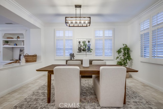 2569 Bungalow Place, Corona del Mar CA: https://media.crmls.org/medias/7ad08072-cf47-43a5-80fc-c4f632387f2a.jpg