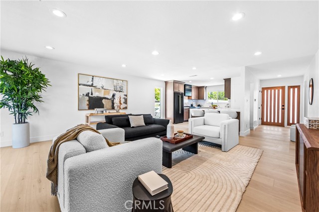 11 Rockrose Way, Irvine CA: https://media.crmls.org/medias/7ad0e944-2136-4668-aea6-1759c4d96912.jpg