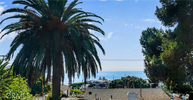 251 Viejo Street, Laguna Beach CA: https://media.crmls.org/medias/7ad15e67-d6ba-4282-b162-9f6adb690180.jpg