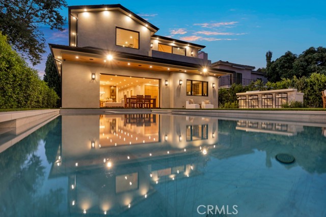 13024 Bloomfield Street, Studio City CA: https://media.crmls.org/medias/7ad25baf-7836-4ea5-9768-eb7b48d87a02.jpg
