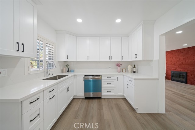 3704 Lorado Way, View Park CA: https://media.crmls.org/medias/7ad279f4-00d2-425f-8542-e81522b9ef48.jpg