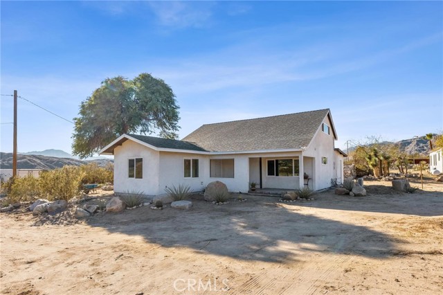Detail Gallery Image 7 of 64 For 9016 Rose Eden Dr, Morongo Valley,  CA 92256 - 3 Beds | 3 Baths