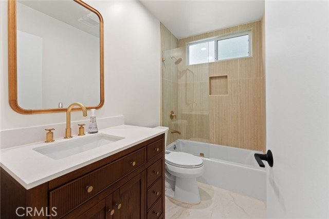 20217 Wells Drive, Woodland Hills CA: https://media.crmls.org/medias/7ad288d6-6417-463a-b761-b4fe978a08f9.jpg