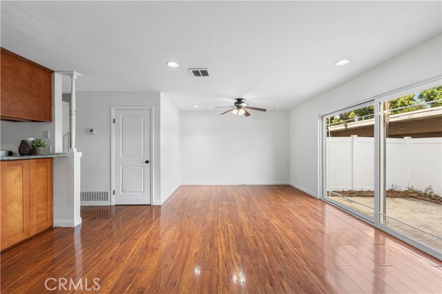 Detail Gallery Image 6 of 33 For 412 N Cerritos Ave, Azusa,  CA 91702 - 3 Beds | 2/1 Baths