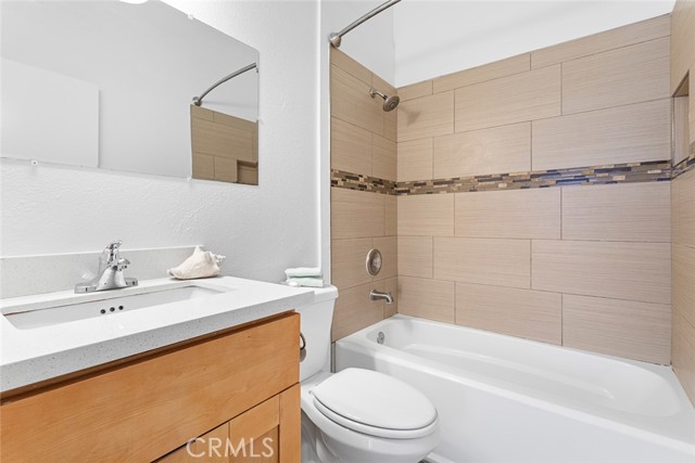 Detail Gallery Image 7 of 35 For 409 Utica Ave #B16,  Huntington Beach,  CA 92648 - 2 Beds | 2 Baths