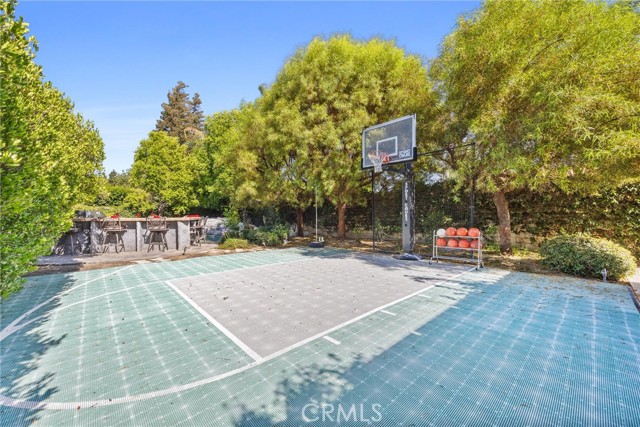 Detail Gallery Image 65 of 72 For 8905 Saint Cloud Ln, Bakersfield,  CA 93311 - 4 Beds | 4/1 Baths