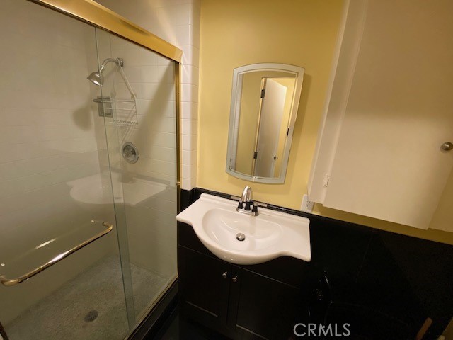 Detail Gallery Image 31 of 34 For 1333 S Beverly Glen Bld #402,  Los Angeles,  CA 90024 - 5 Beds | 5/1 Baths