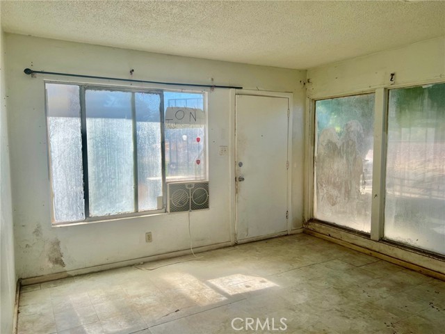 Detail Gallery Image 4 of 22 For 1017 W Santa Fe Ave, Merced,  CA 95340 - 2 Beds | 1 Baths