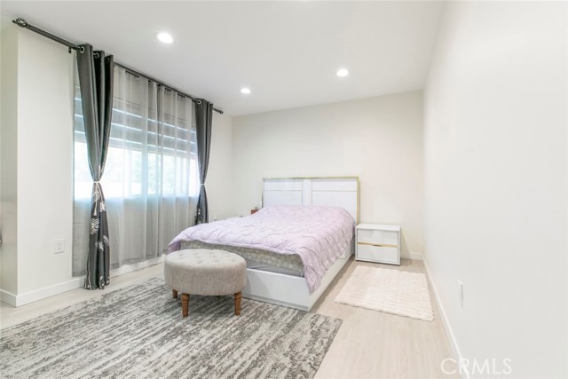 6638 Lindley Avenue, Reseda CA: https://media.crmls.org/medias/7ad5629d-27e1-4e0c-b0a0-419c45ab22c8.jpg