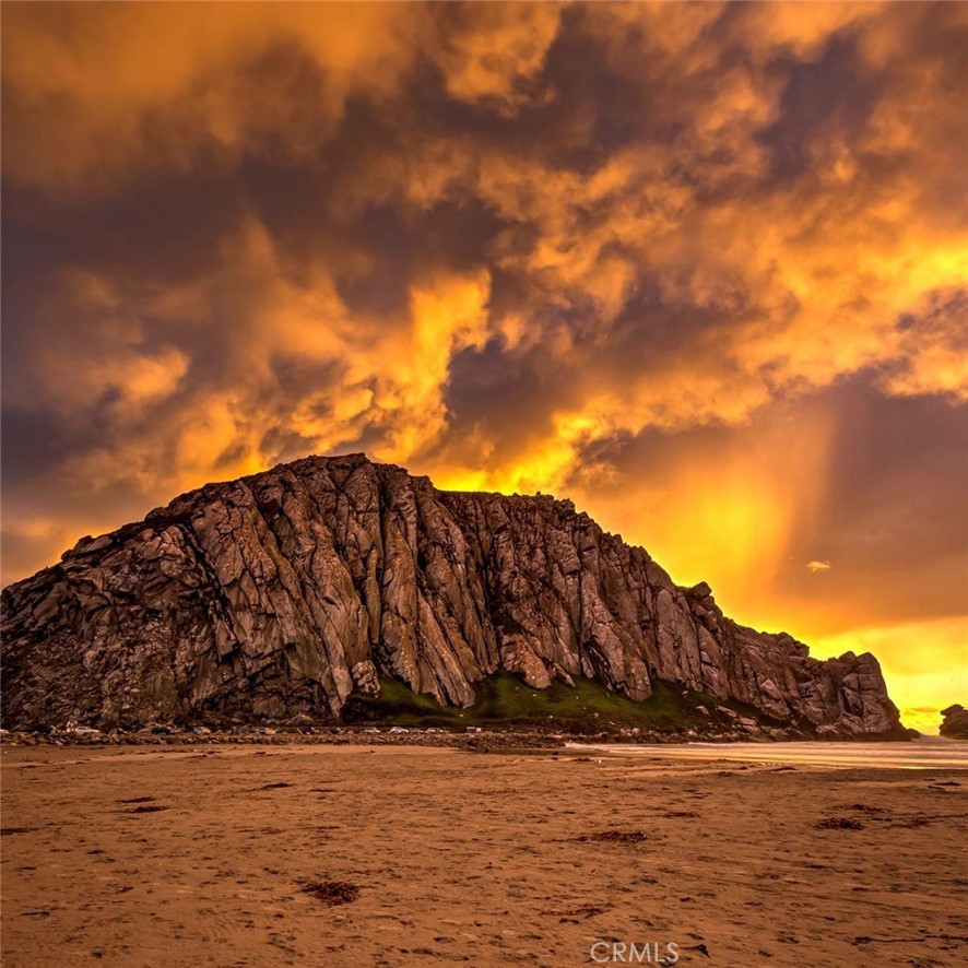 https://media.crmls.org/medias/7ad5f93f-b784-462f-8983-e9906519b10f.jpg?preset=X-Large