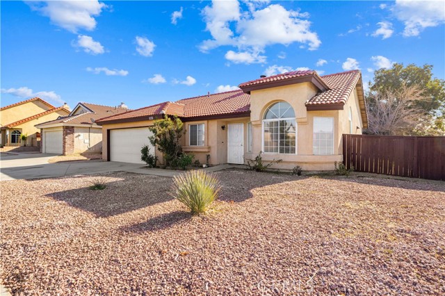 Detail Gallery Image 2 of 35 For 1132 Hook Ave, Rosamond,  CA 93560 - 4 Beds | 2 Baths