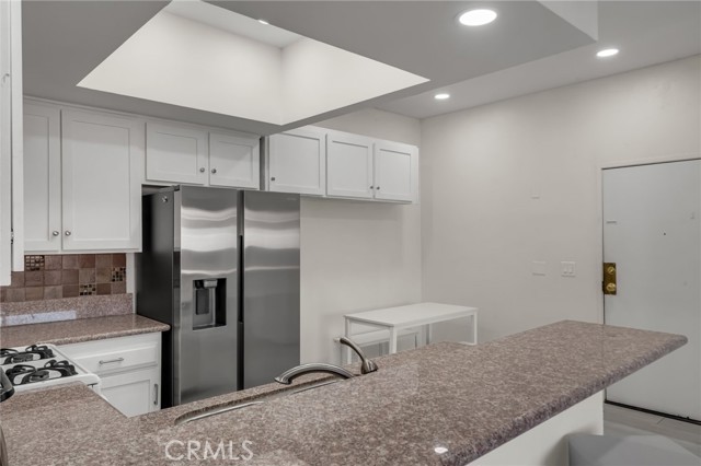 Detail Gallery Image 17 of 39 For 10943 Laurel Canyon #B9,  San Fernando,  CA 91340 - 2 Beds | 2 Baths