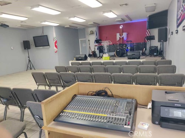 559 E Holt Avenue, Pomona, CA, 91767 559 E Holt Avenue, Pomona, CA, 91767