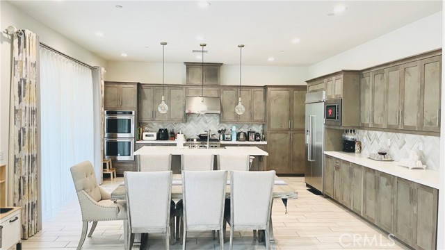 Detail Gallery Image 8 of 35 For 358 Pinnacle Dr, Lake Forest,  CA 92630 - 5 Beds | 4 Baths