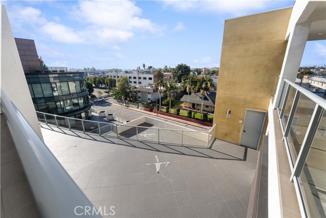 Detail Gallery Image 16 of 24 For 210 N Monterey St #502,  Alhambra,  CA 91801 - 1 Beds | 2 Baths