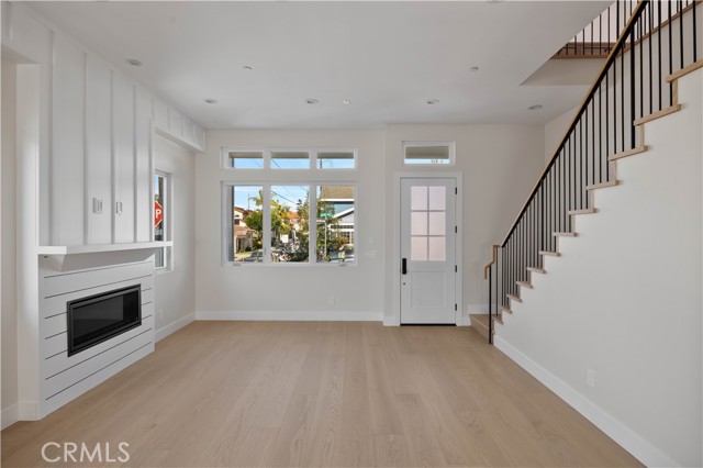 Detail Gallery Image 2 of 47 For 2100 Harriman Ln, Redondo Beach,  CA 90278 - 5 Beds | 4/1 Baths
