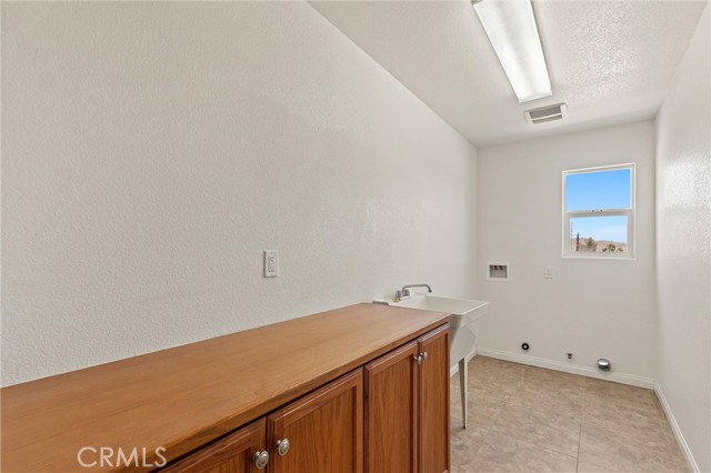 Detail Gallery Image 19 of 36 For 56595 Desert Gold Dr, Yucca Valley,  CA 92284 - 3 Beds | 2 Baths