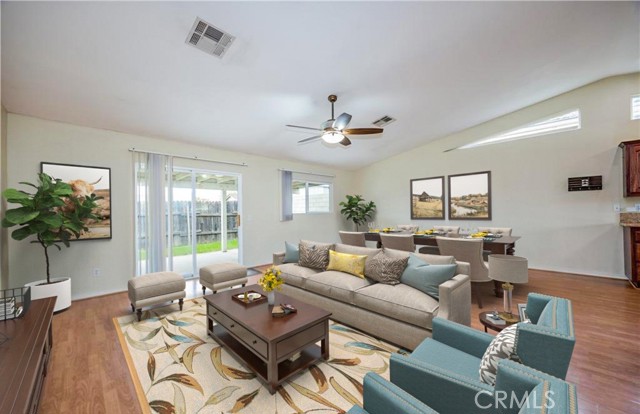 5420 Chiquita Lane, San Bernardino CA: https://media.crmls.org/medias/7adb647c-23fa-4d97-93e3-a6783fc6310e.jpg
