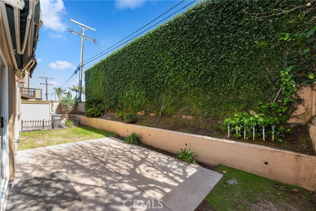 2514 Gates Avenue, Redondo Beach, California 90278, 3 Bedrooms Bedrooms, ,2 BathroomsBathrooms,Residential,Sold,Gates,SB22086525