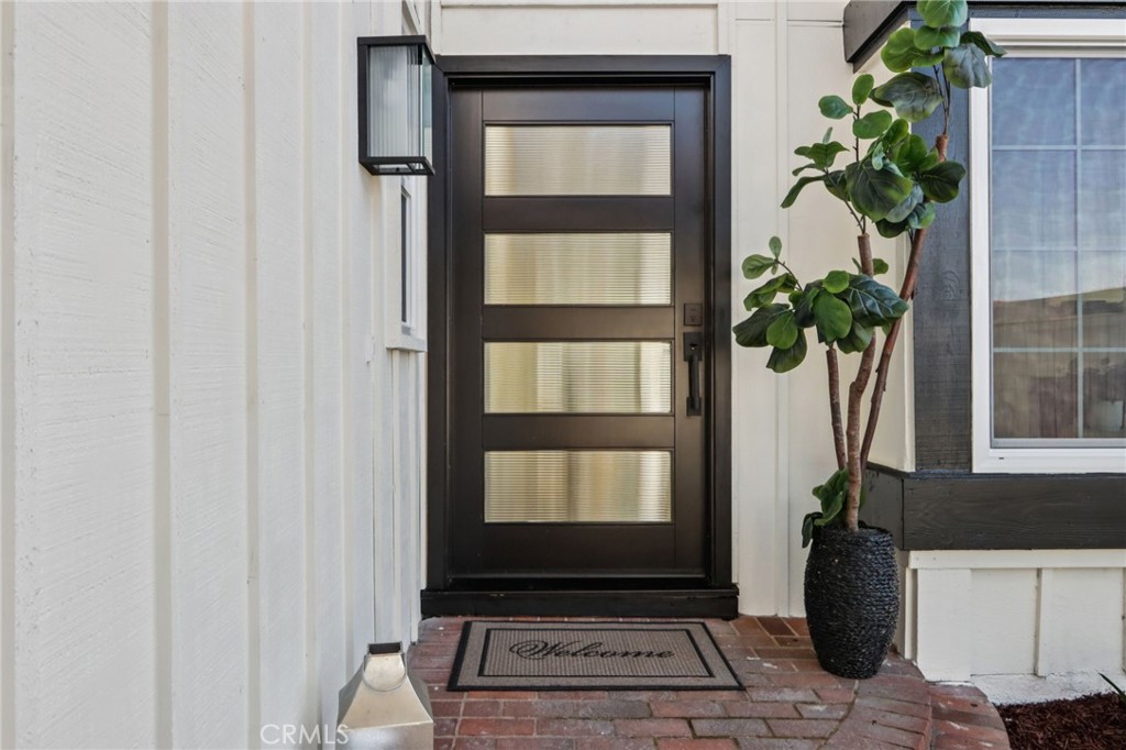 MLS #OC25272955 image #5