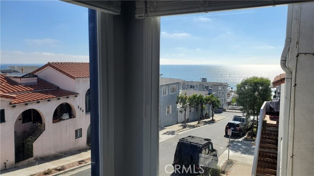 225 33rd Street, Manhattan Beach, California 90266, ,Residential Income,Sold,33rd,SB21200732