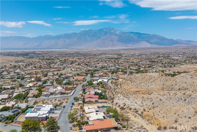 12315 Avenida Alta Loma, Desert Hot Springs CA: https://media.crmls.org/medias/7addc116-1731-4602-ad61-751730d55afa.jpg