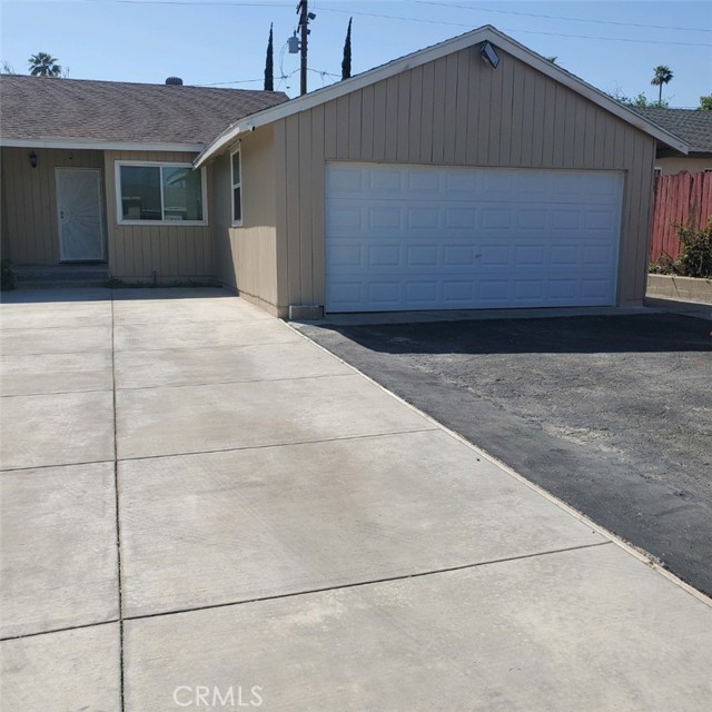 7956 Chantry Ave, Fontana, CA 92336