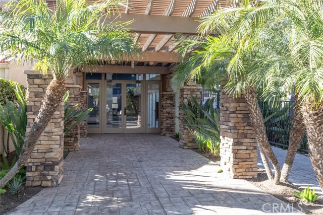 Detail Gallery Image 2 of 34 For 5540 Owensmouth Ave #206,  Woodland Hills,  CA 91304 - 2 Beds | 2 Baths