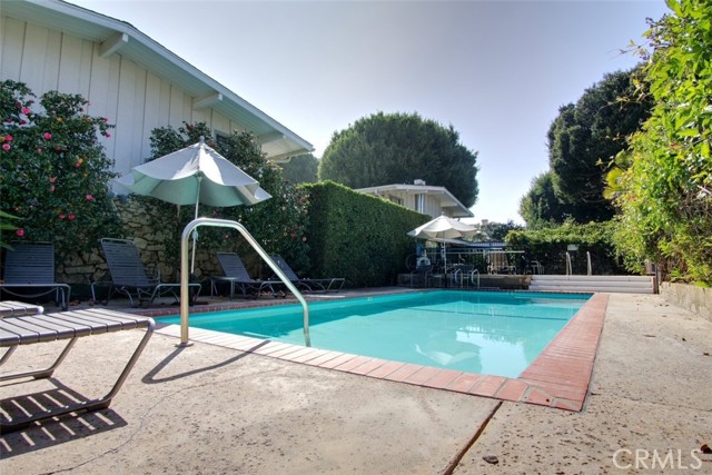 Detail Gallery Image 13 of 14 For 4040 Grand View Bld #41,  Los Angeles,  CA 90066 - 2 Beds | 1/1 Baths