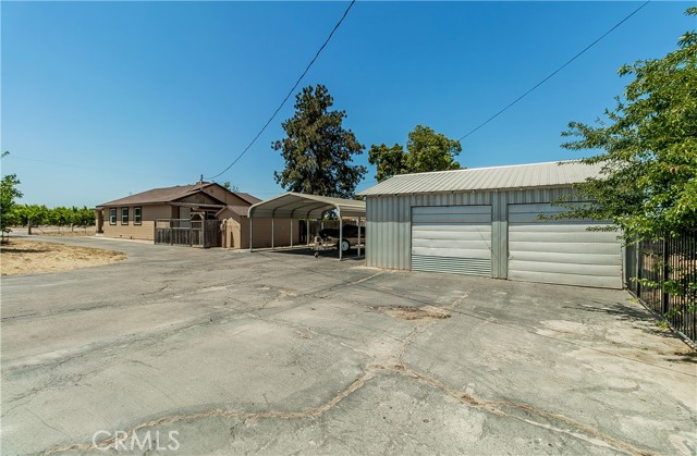 1492 W Sumner Avenue, Fresno CA: https://media.crmls.org/medias/7adef362-f17d-4e12-a4e8-8019e2b3ba8f.jpg