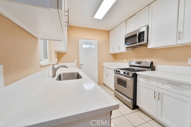 13440 Hutchcroft Street, La Puente CA: https://media.crmls.org/medias/7adf3469-3b87-4930-a299-a0096ad68dd8.jpg