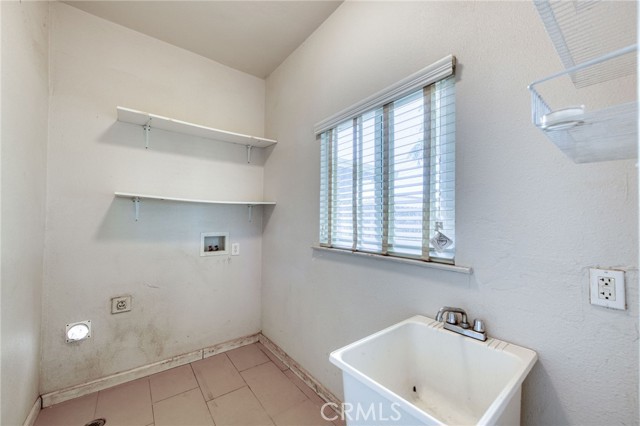 Detail Gallery Image 21 of 26 For 1209 W Andrews Ave, Fresno,  CA 93705 - 3 Beds | 1 Baths