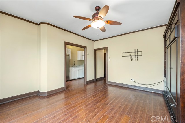 315 W 3rd Street, Long Beach CA: https://media.crmls.org/medias/7adfc417-7279-475f-9e38-4221d6d8cee7.jpg