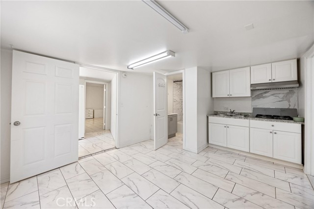 1838 S Artesia Street, Santa Ana CA: https://media.crmls.org/medias/7adfd50f-3a68-4fff-b8b4-ad98bb49fd4a.jpg