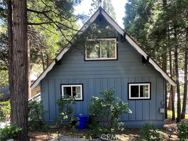 Detail Gallery Image 2 of 4 For 24141 Zell Ct, Crestline,  CA 92325 - 3 Beds | 2 Baths