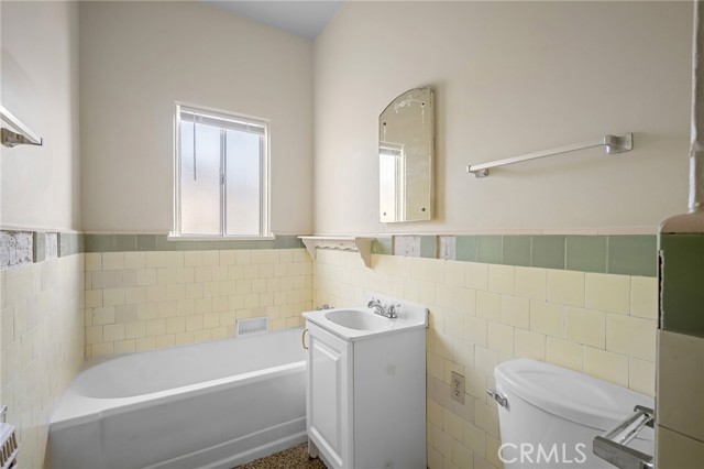 Detail Gallery Image 13 of 17 For 200 E Lomita Ave #8,  Glendale,  CA 91204 - 1 Beds | 1 Baths